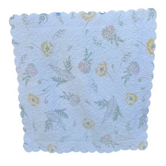 Yves Delorme French Floral Quilted Euro Sham White Mint Green Scallop Edge GUC - Picture 1 of 11